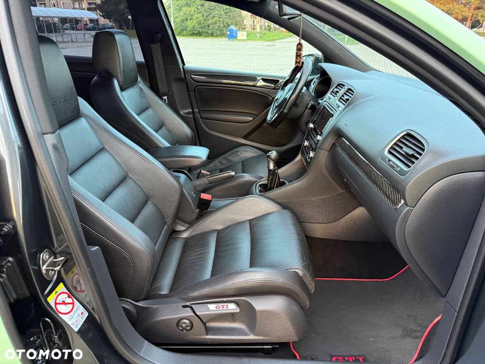 Volkswagen Golf 2.0 GTI - 22