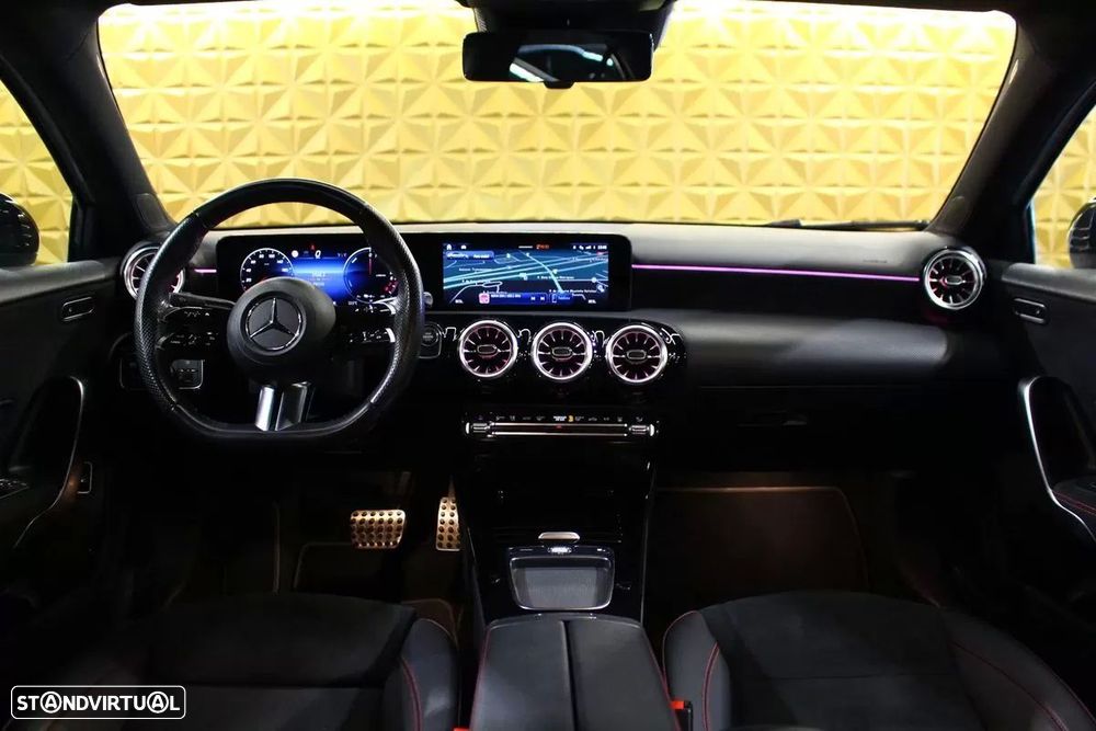 Mercedes-Benz A 250 e AMG Line - 16