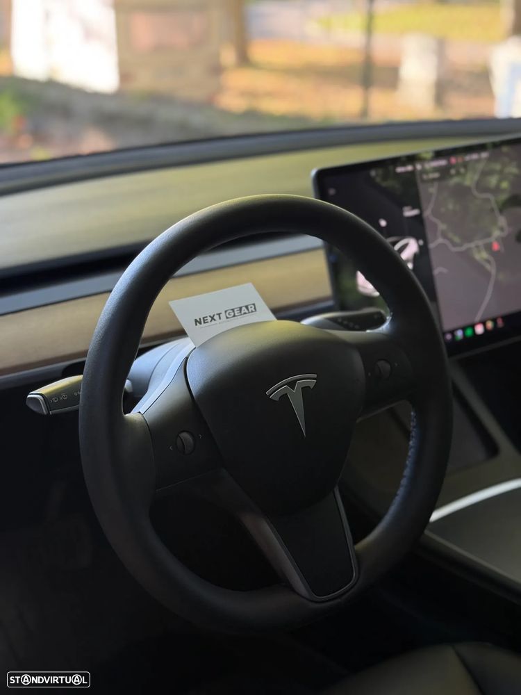 Tesla Model 3 - 7