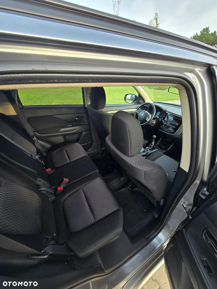 Mitsubishi Outlander 2.2 DI-D 2WD Invite - 24