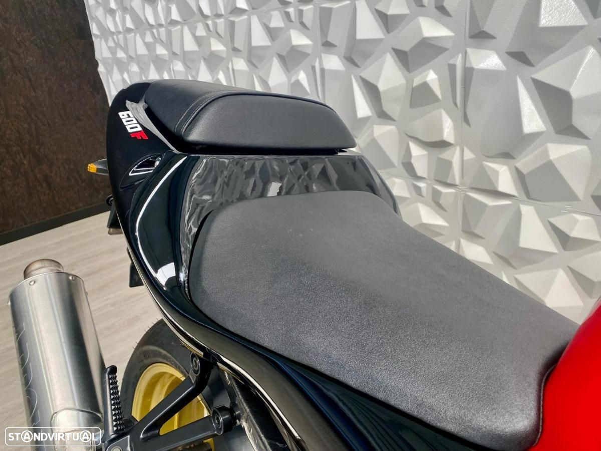 Honda CBR 600 F Sport (F4i) - 10