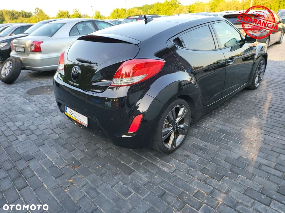 Hyundai Veloster - 13