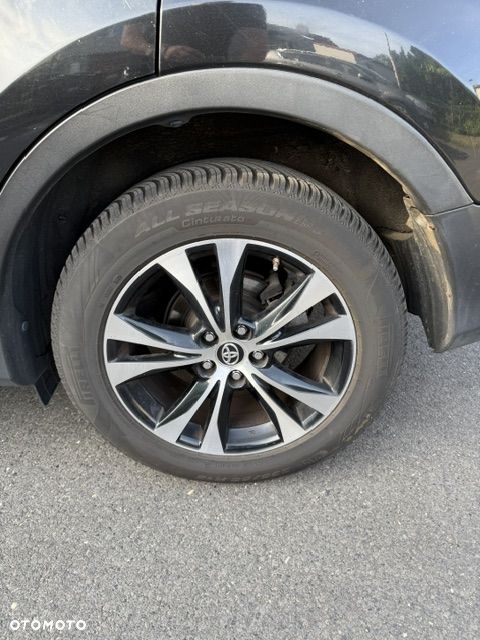 Toyota RAV4 - 13
