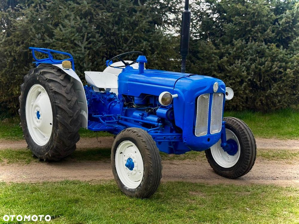 Ford Dextra Special - 3