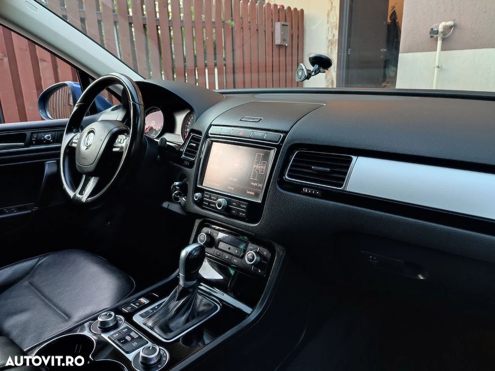 Volkswagen Touareg - 15