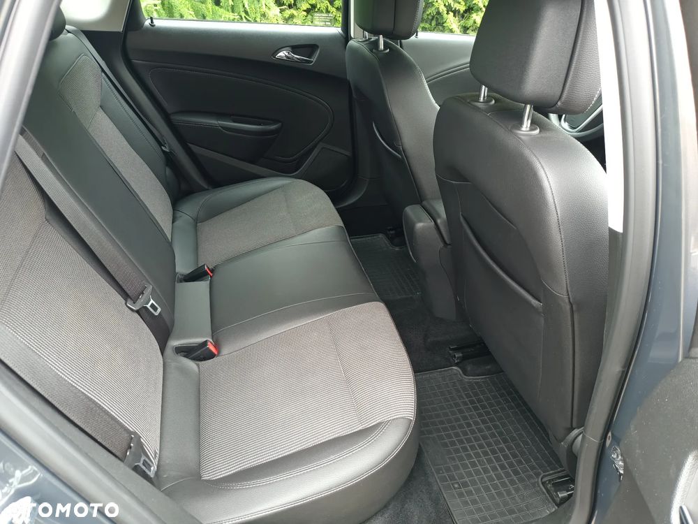 Opel Astra 1.4 T Cosmo S&S EU6 - 18