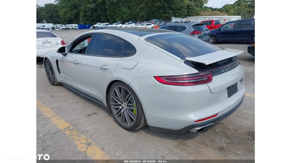 Porsche Panamera - 6