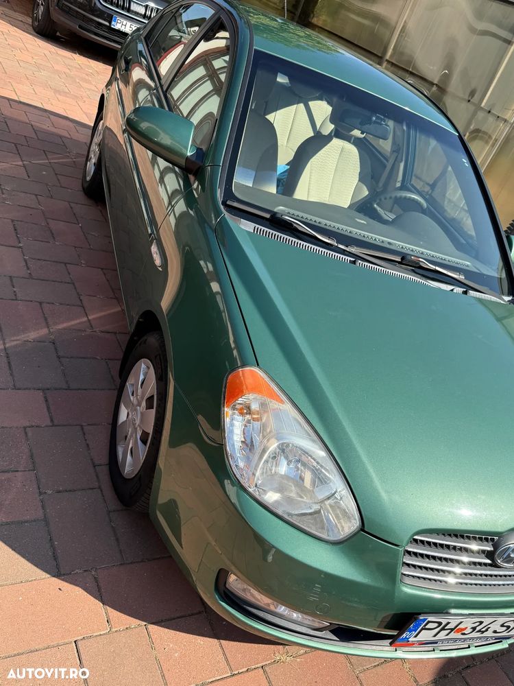 Hyundai Accent - 6
