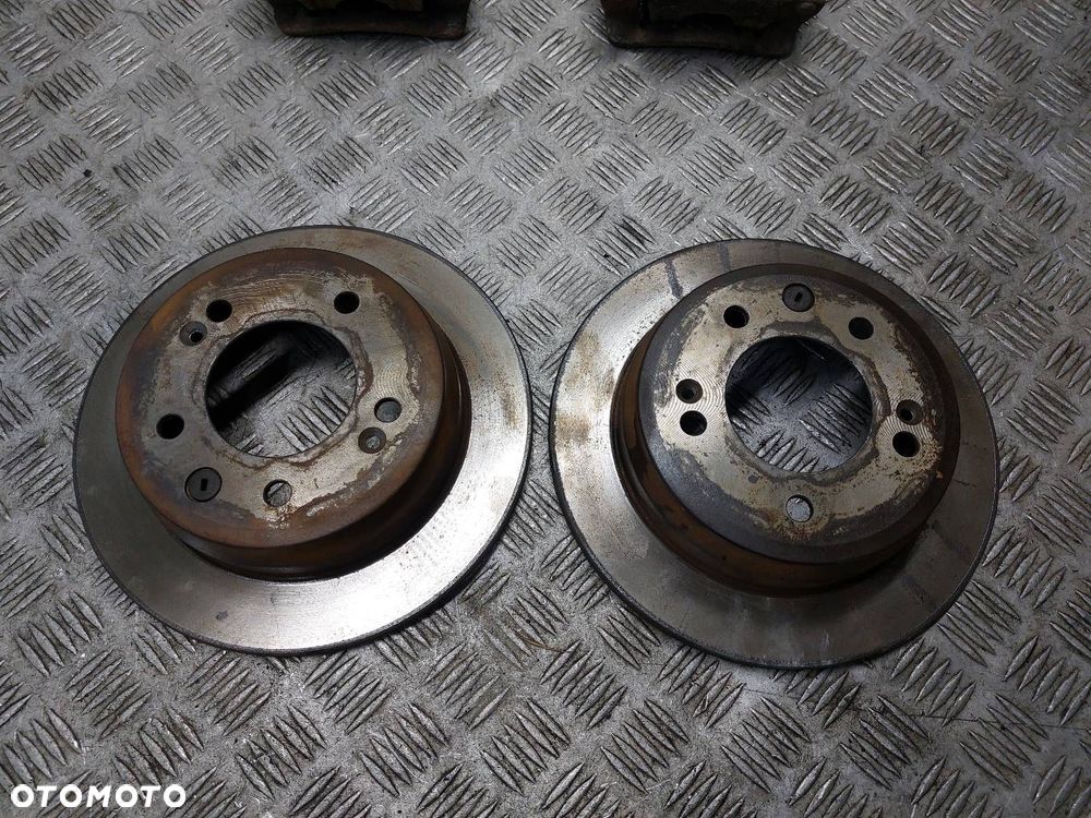 TARCZE HAMULCOWE TYŁ + ZACISKI HYUNDAI I30 I 1.6 CRDI - 2