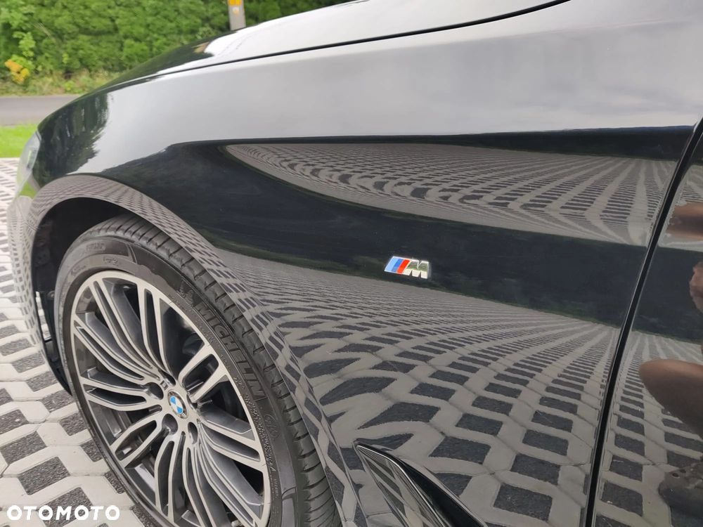 BMW Seria 5 520d Touring M Sport Edition - 9