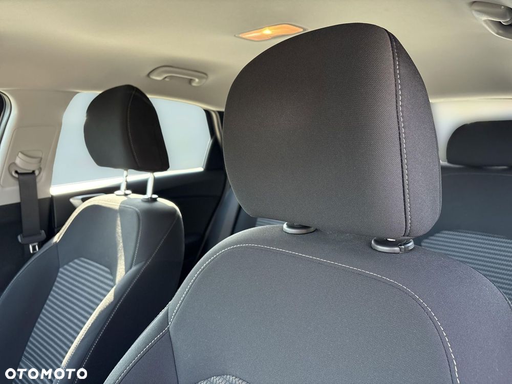 Kia Ceed - 11