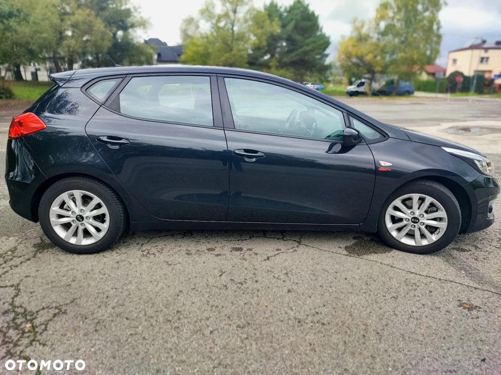 Kia Ceed - 9