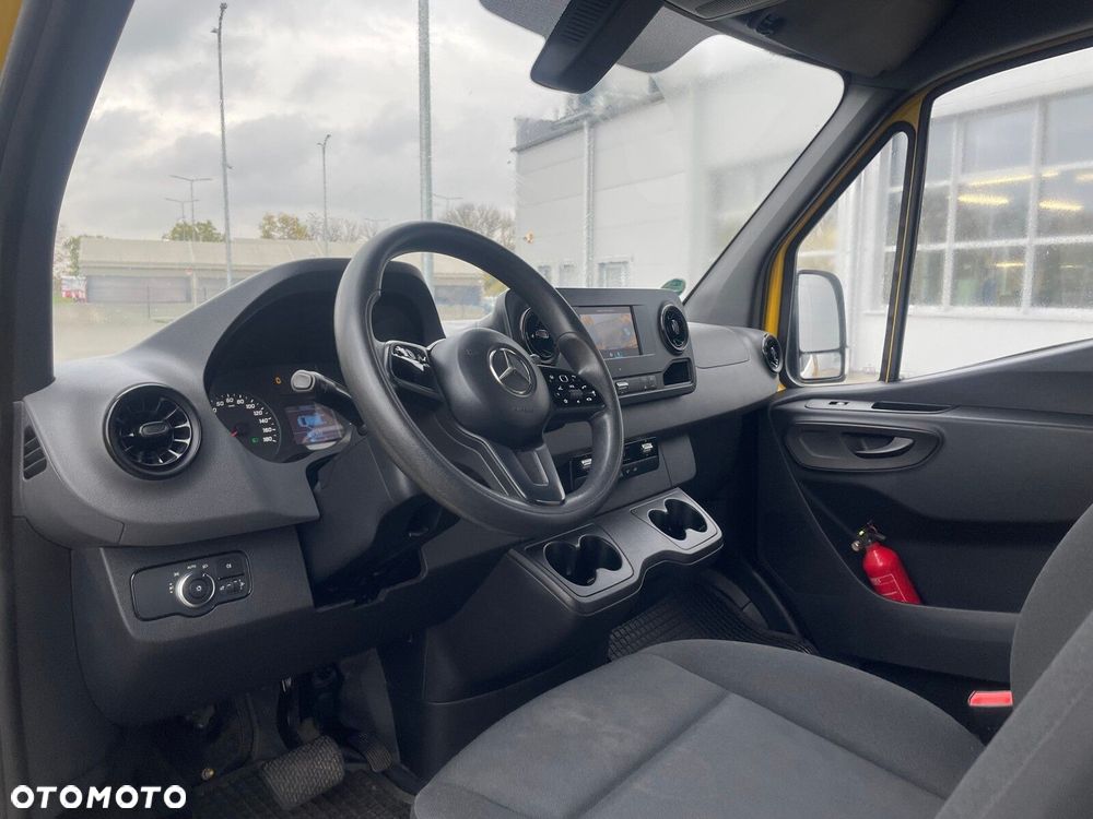 Mercedes-Benz Sprinter FURGON, ZABUDOWA KURIER - 17