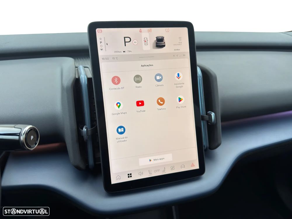 Volvo EX30 Single Motor Extended Range RWD Ultra - 17