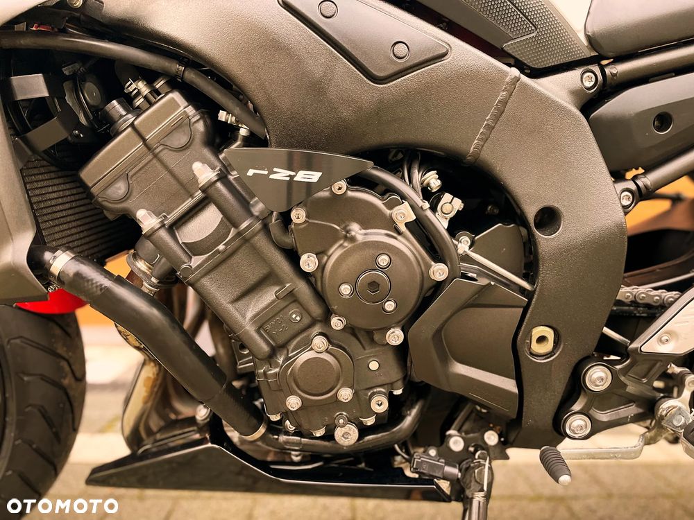 Yamaha FZ8 - 10