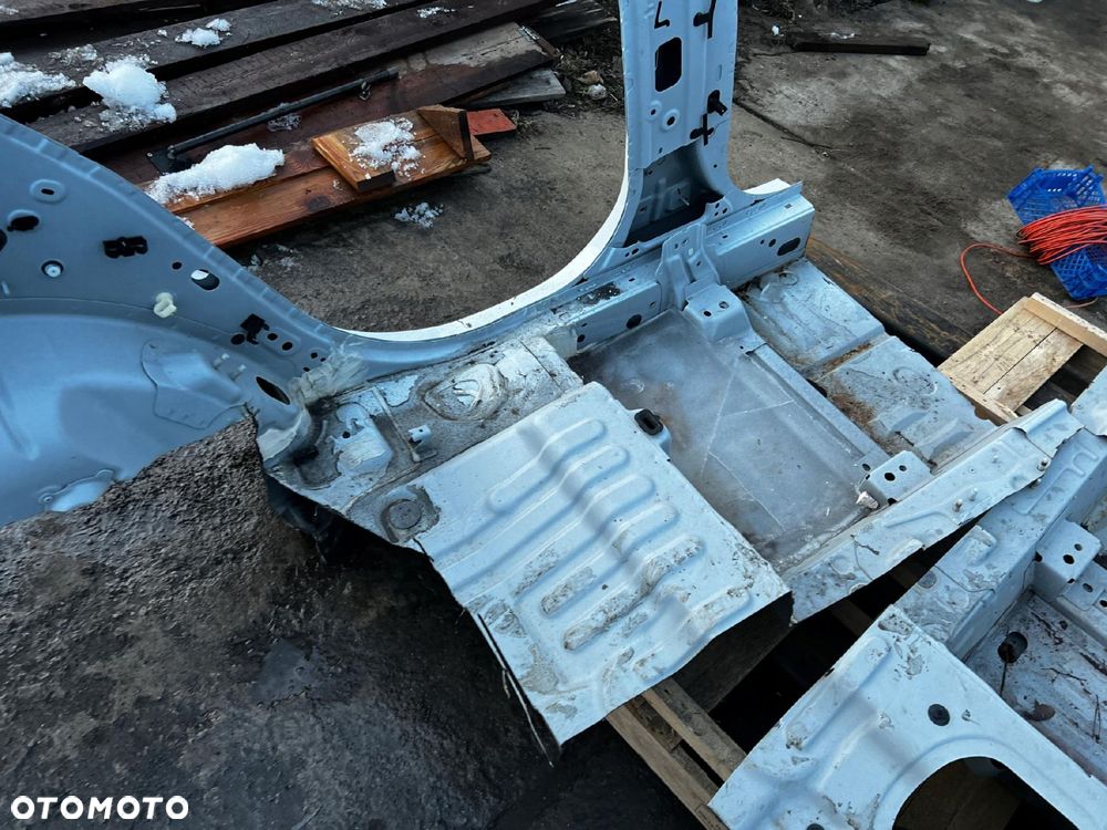 ĆWIARTKA DŁUGA BŁOTNIK POSZYCIE SŁUPEK PRÓG LEWY TYŁ DACIA SANDERO III 3 - 5