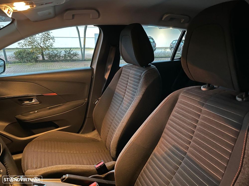 Peugeot 208 1.2 PureTech Allure EAT8 - 7