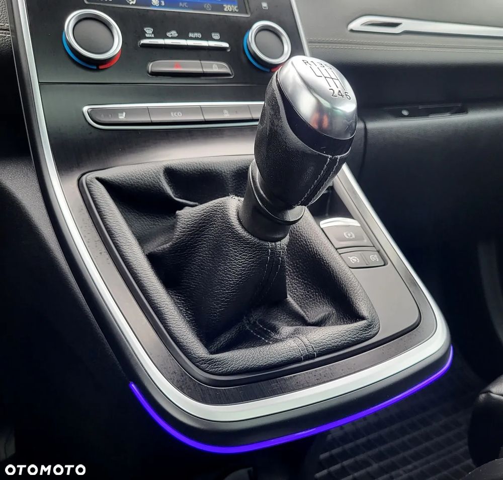 Renault Scenic 1.6 dCi Energy Bose Edition S&S - 23