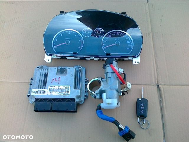 CEED HYUNDAI I30 1,6CRDI KOMPUTER ZESTAW STARTOWY