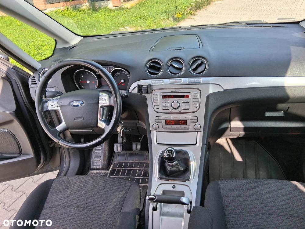 Ford Galaxy 2.0 TDCi Ambiente - 9