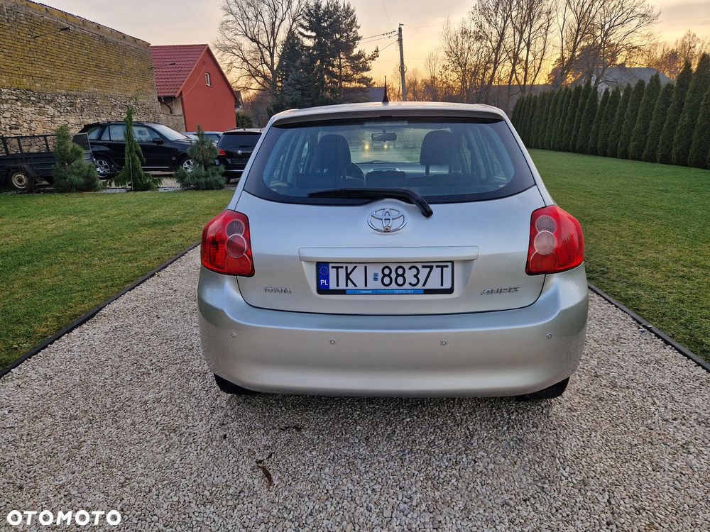 Toyota Auris 1.6 VVT-i Executive - 20