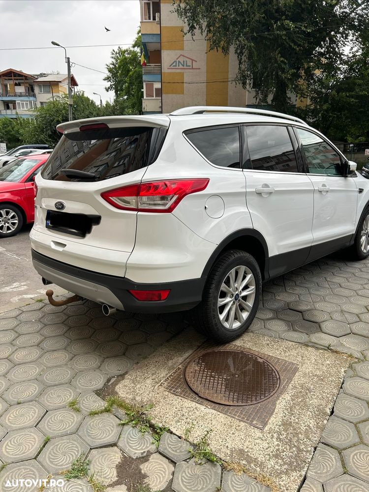 Ford Kuga 2.0 TDCi 2x4 Titanium - 11