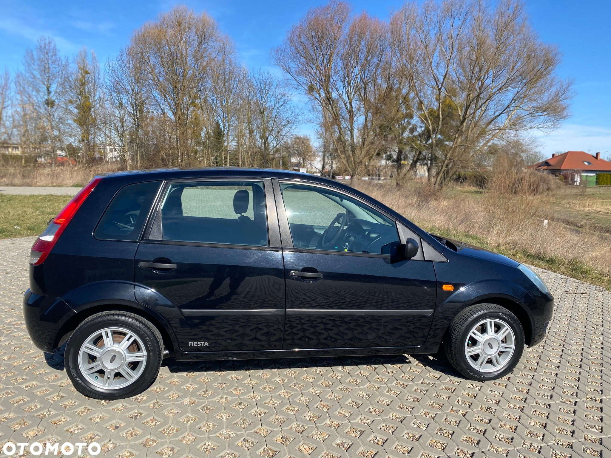 Ford Fiesta 1.3 Ambiente - 19