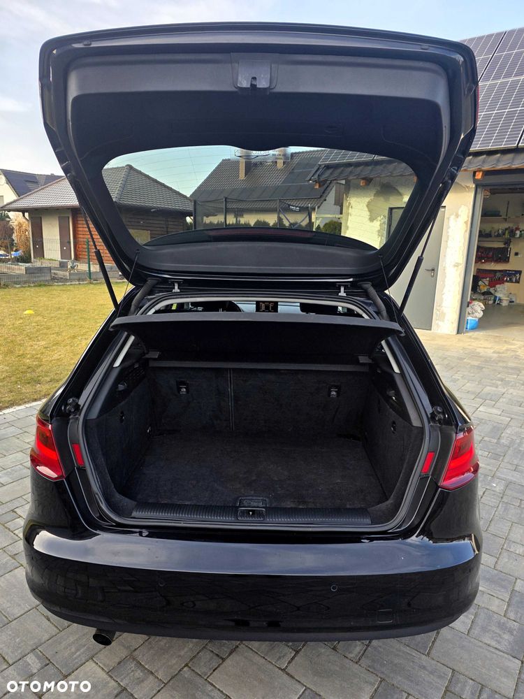 Audi A3 Sportback - 8