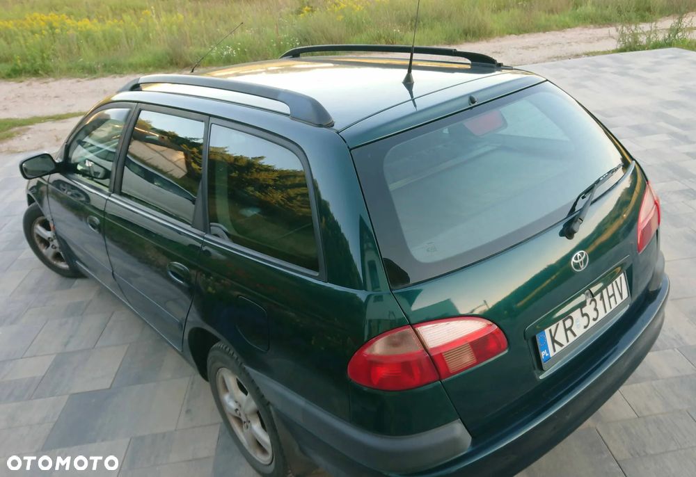 Toyota Avensis 2.0 D-4D Sol - 10