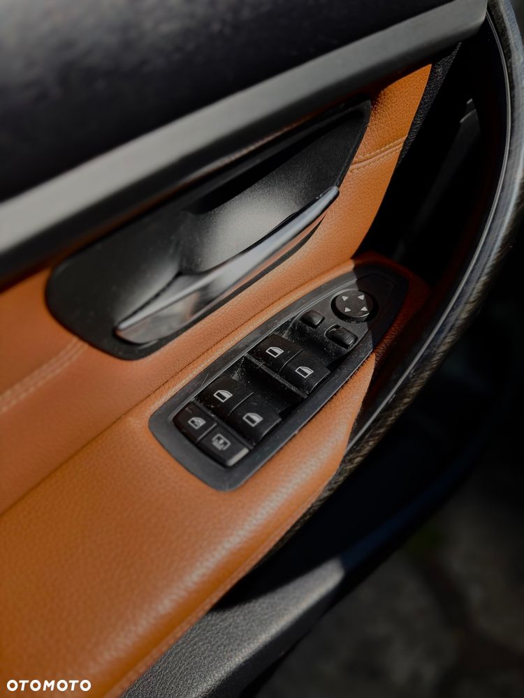 BMW Seria 3 330d M Sport EU6 - 8