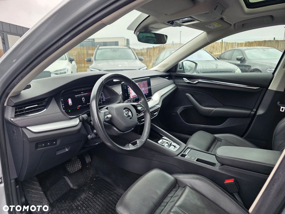 Skoda Octavia 2.0 TDI DSG RS - 16