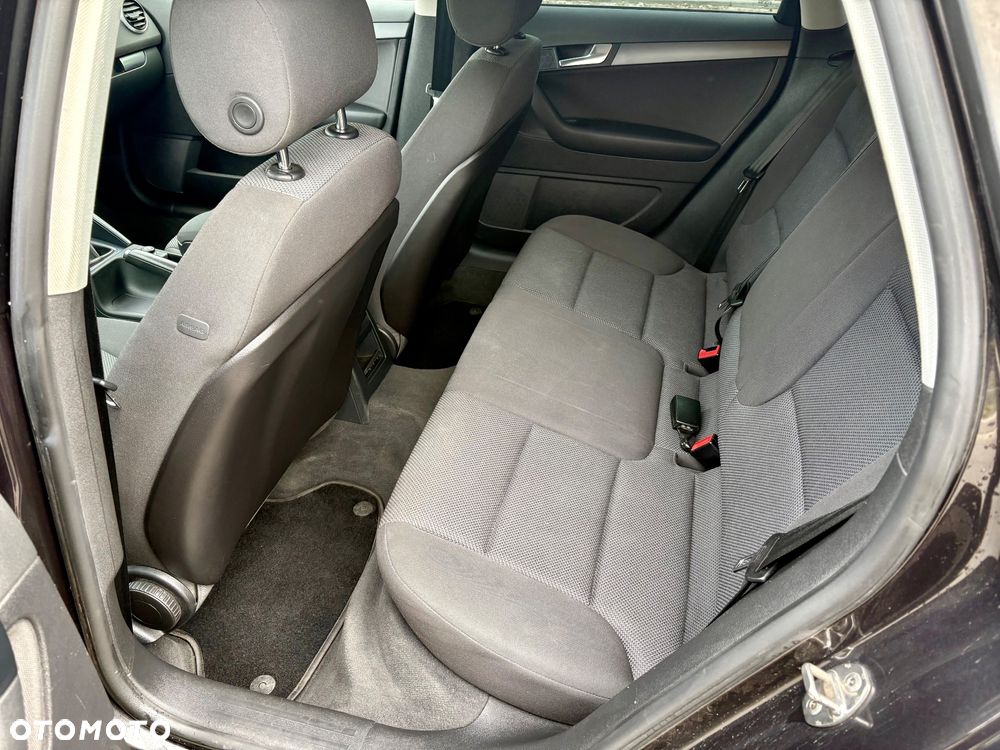 Audi A3 Sportback 1.6 TDI DPF Ambiente - 14