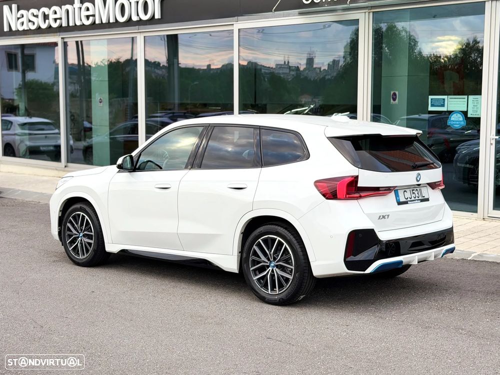 BMW iX1 xDrive30 Pack Desportivo M - 17