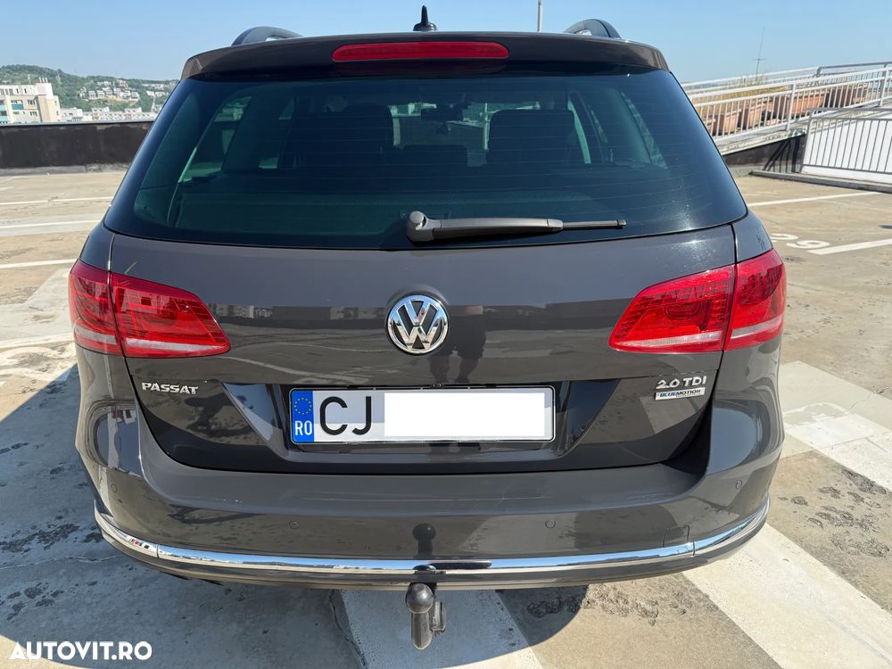 Volkswagen Passat 2.0 TDI BlueMotion Technology Exclusive - 9
