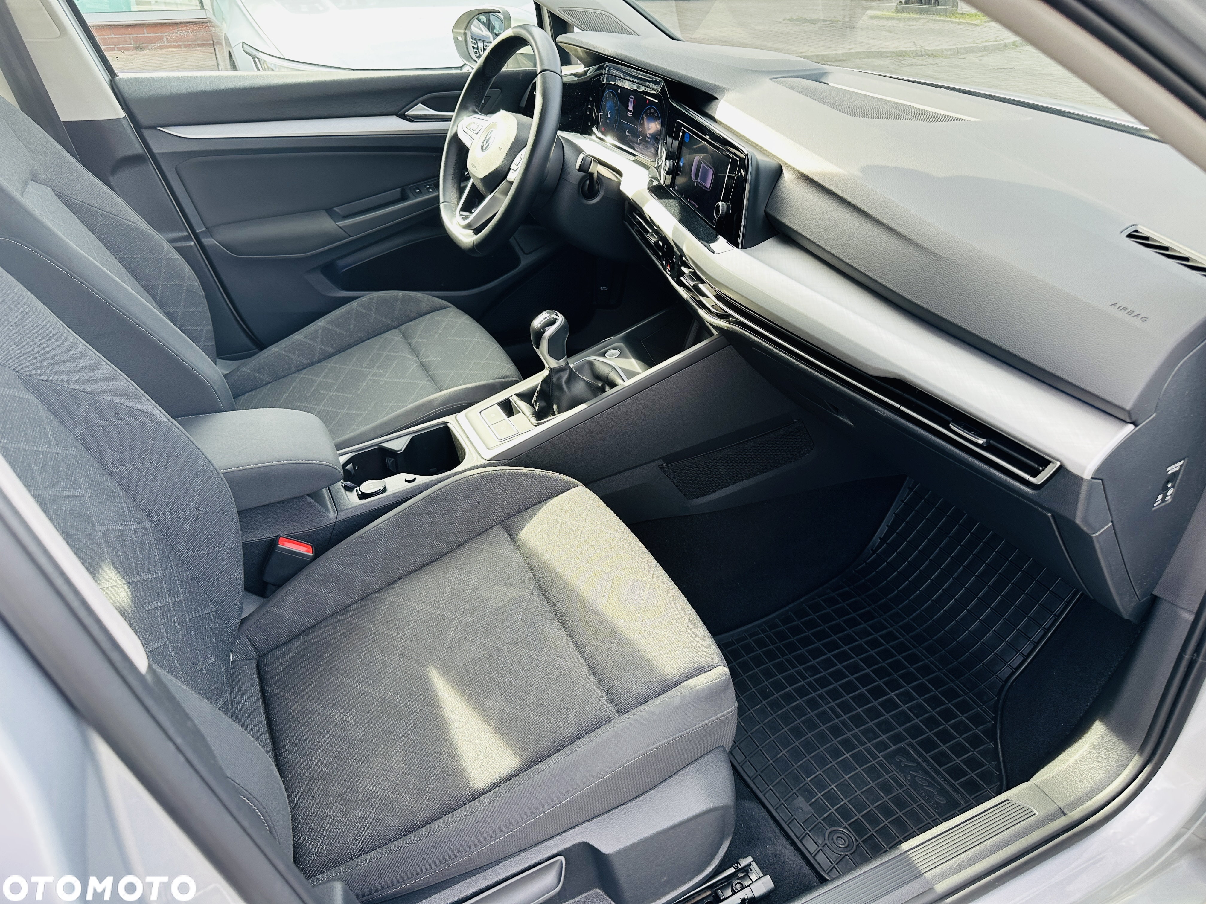 Volkswagen Golf VIII 1.5 TSI EVO Life - 13