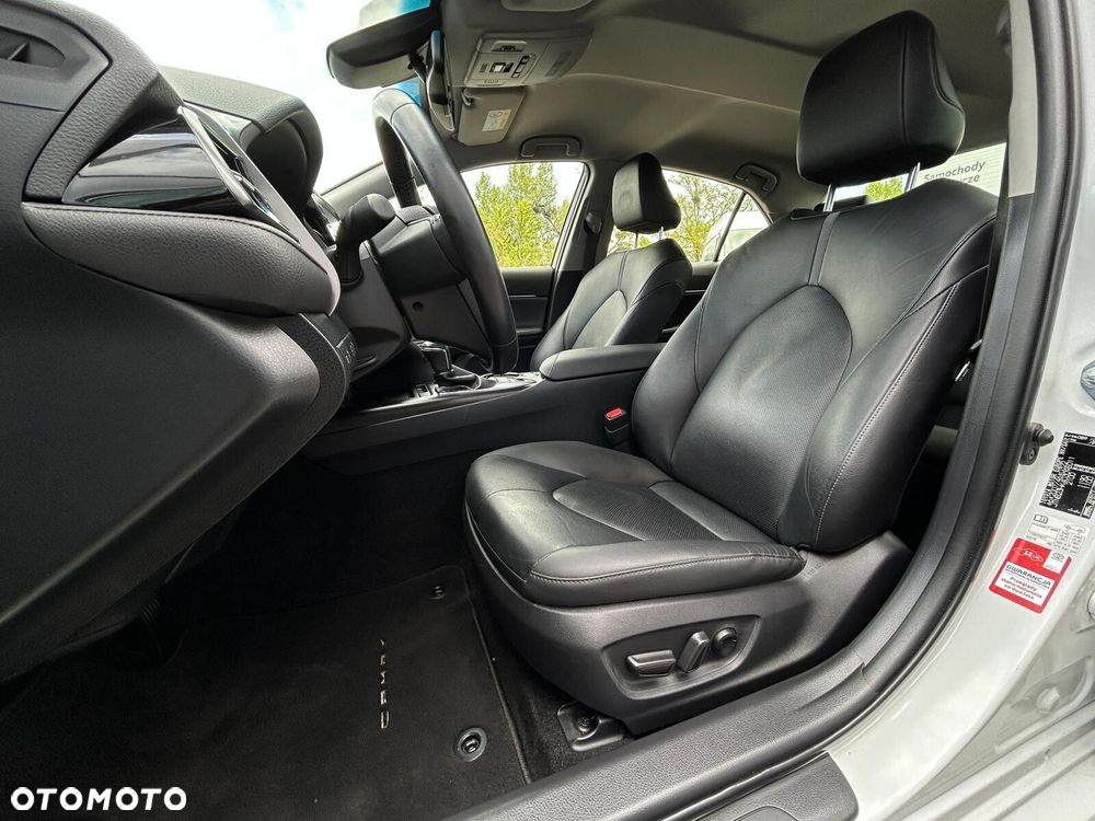 Toyota Camry 2.5 Hybrid Comfort CVT - 8