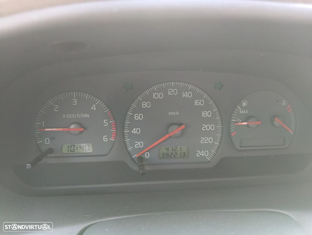 Volvo V40 Cross Country - 6