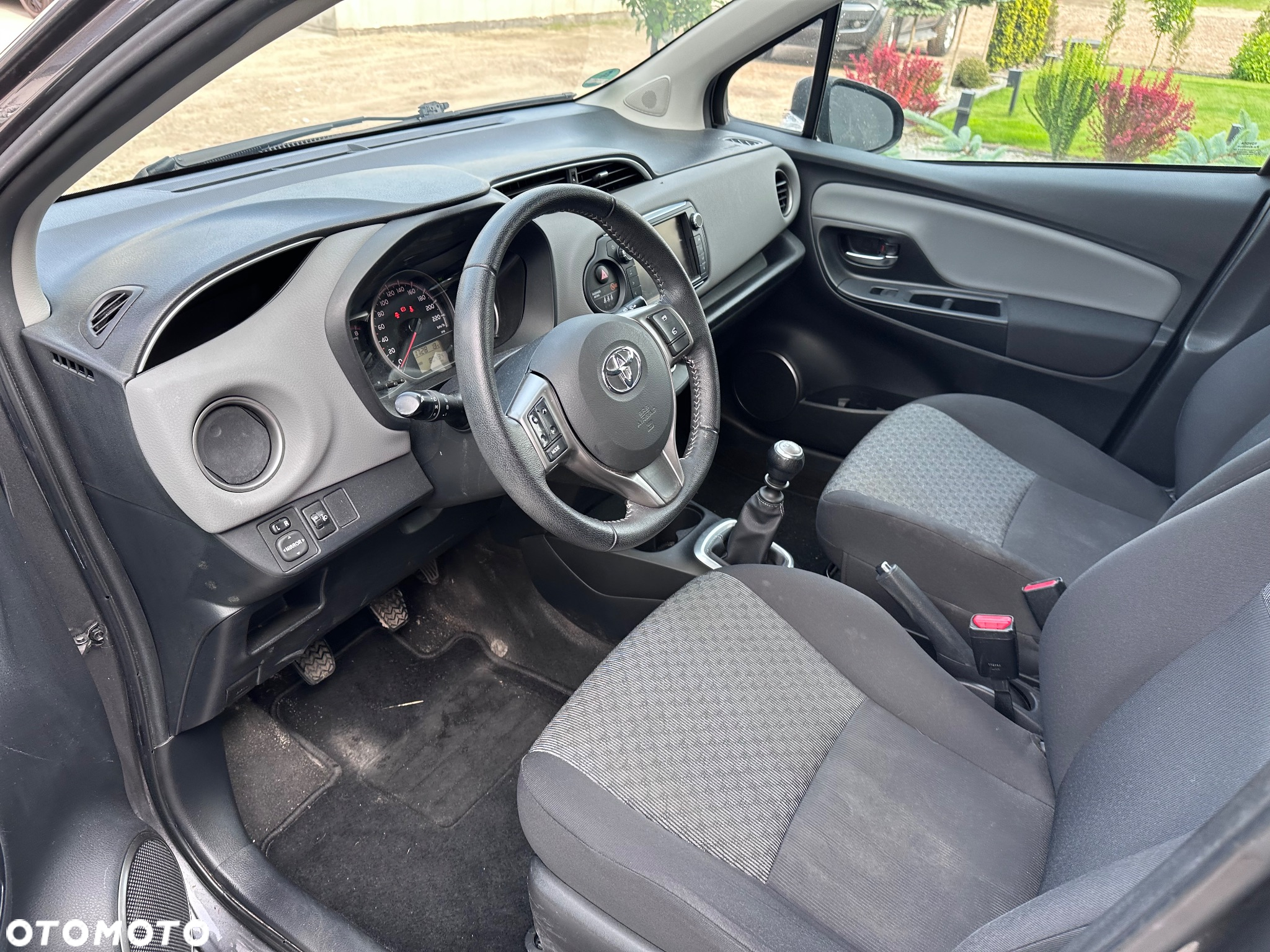 Toyota Yaris 1.33 Active - 9
