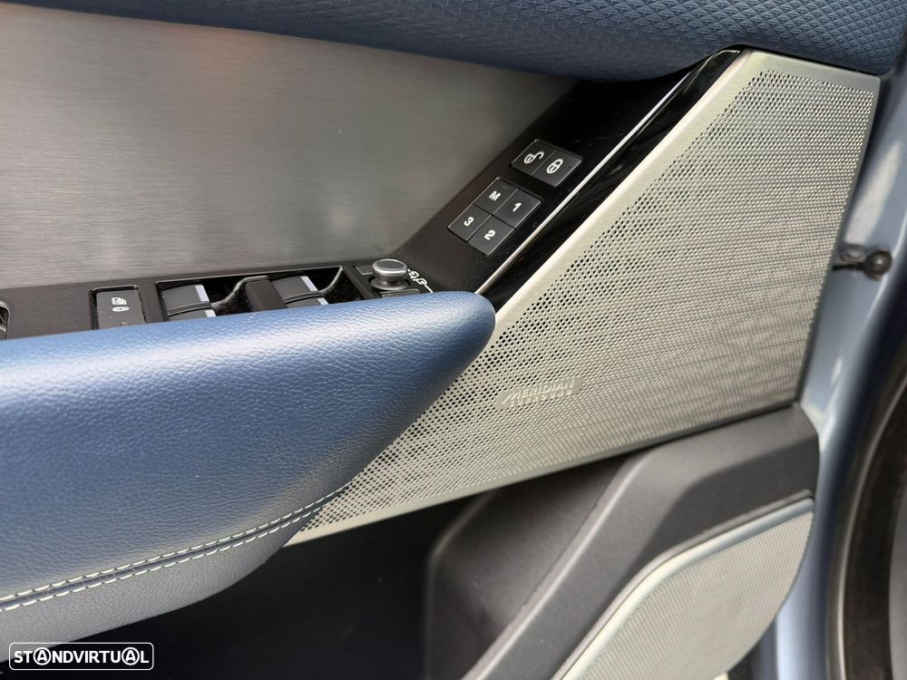 Land Rover Range Rover Velar 2.0d R-Dynamic SE - 16