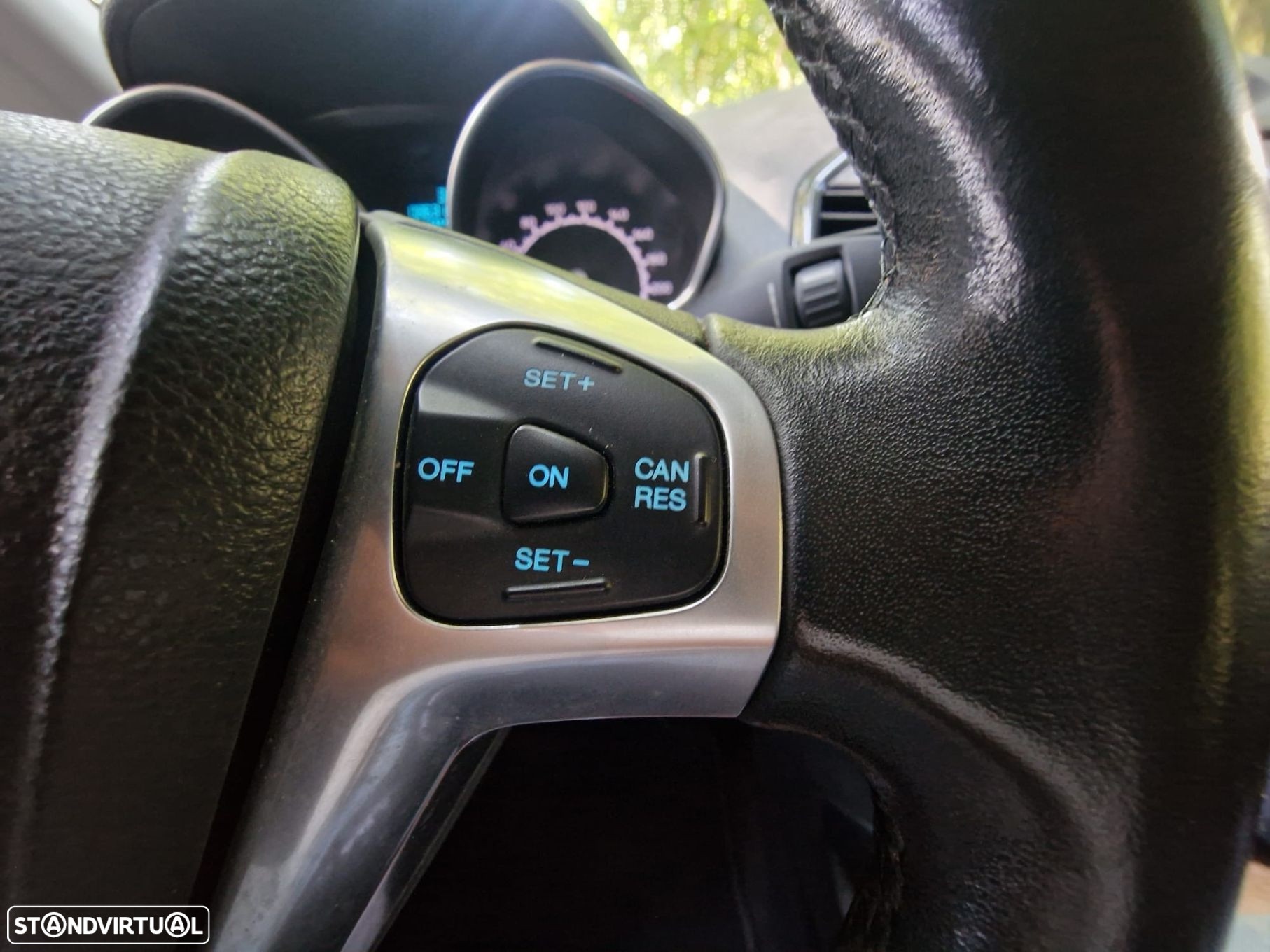 Ford EcoSport 1.0 EcoBoost Titanium - 14