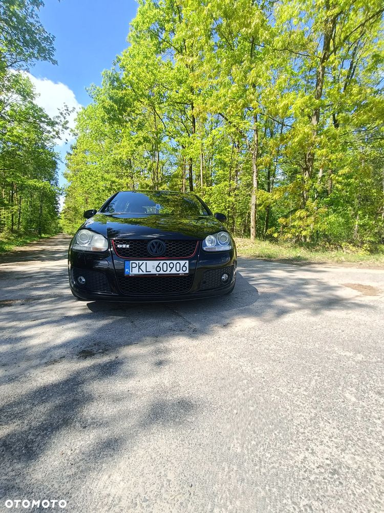 Volkswagen Golf - 22