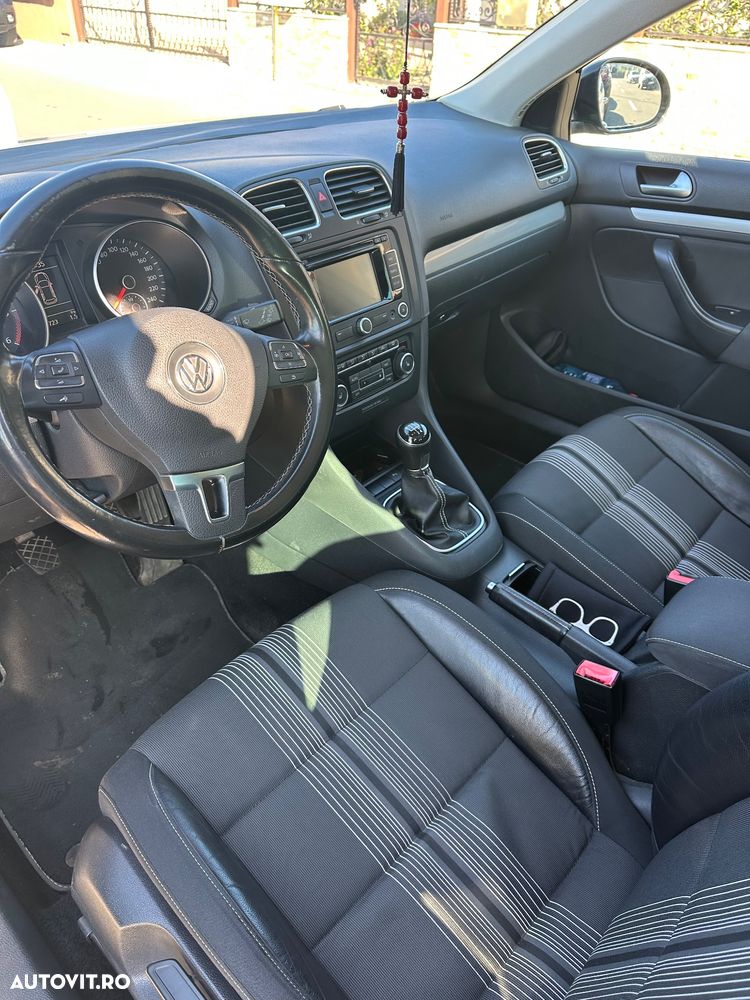Volkswagen Golf - 6