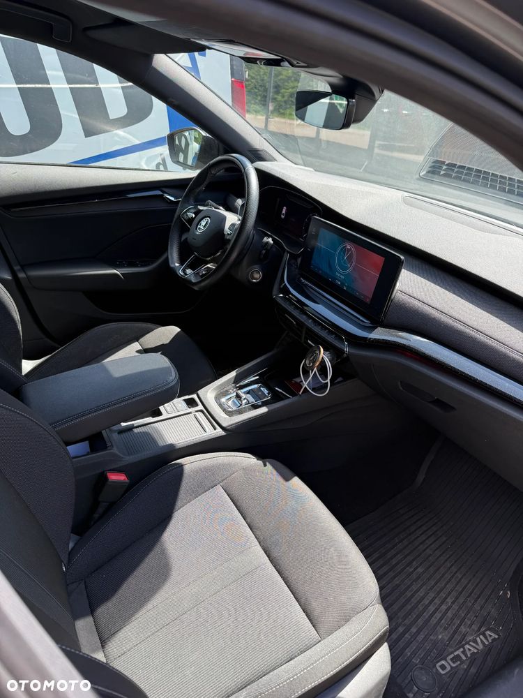 Skoda Octavia 2.0 TSI 4x4 Sportline DSG - 11