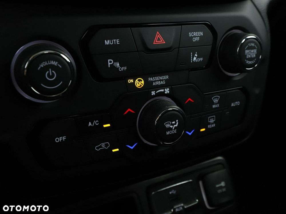 Jeep Renegade 1.6 MultiJet Longitude - 27