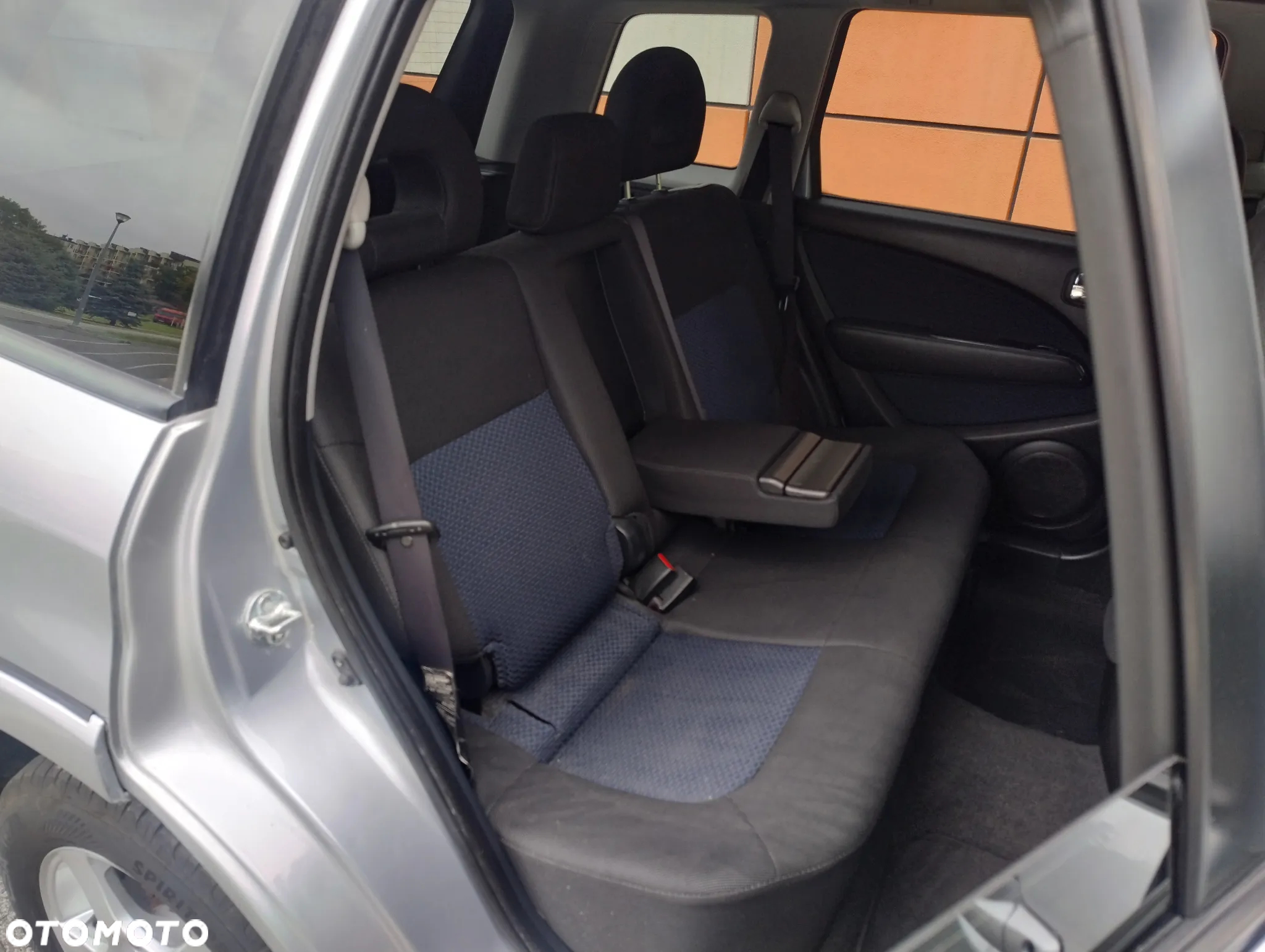 Mitsubishi Outlander 2.4 Automatik Dakar - 17