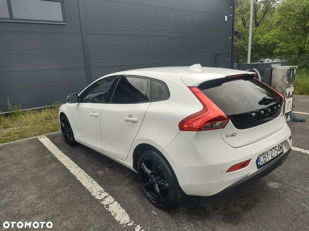 Volvo V40 D2 Drive-E Momentum - 4