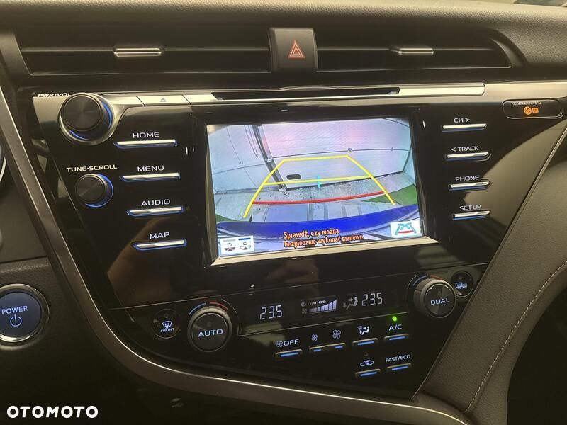 Toyota Camry 2.5 Hybrid Comfort CVT - 16