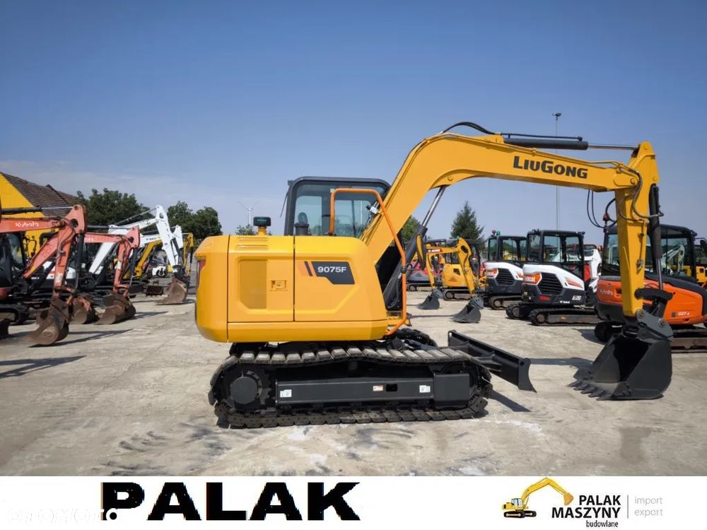 Liu Gong 9075F nie mylić z  JCB 85z - 8