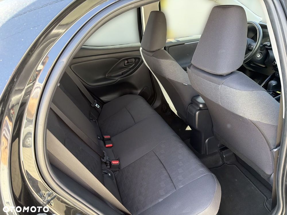 Toyota Yaris Hybrid 1.5 Style - 11