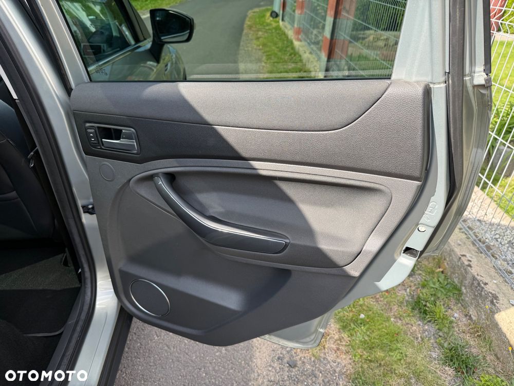 Ford Kuga 2.0 TDCi 4x4 Titanium - 25